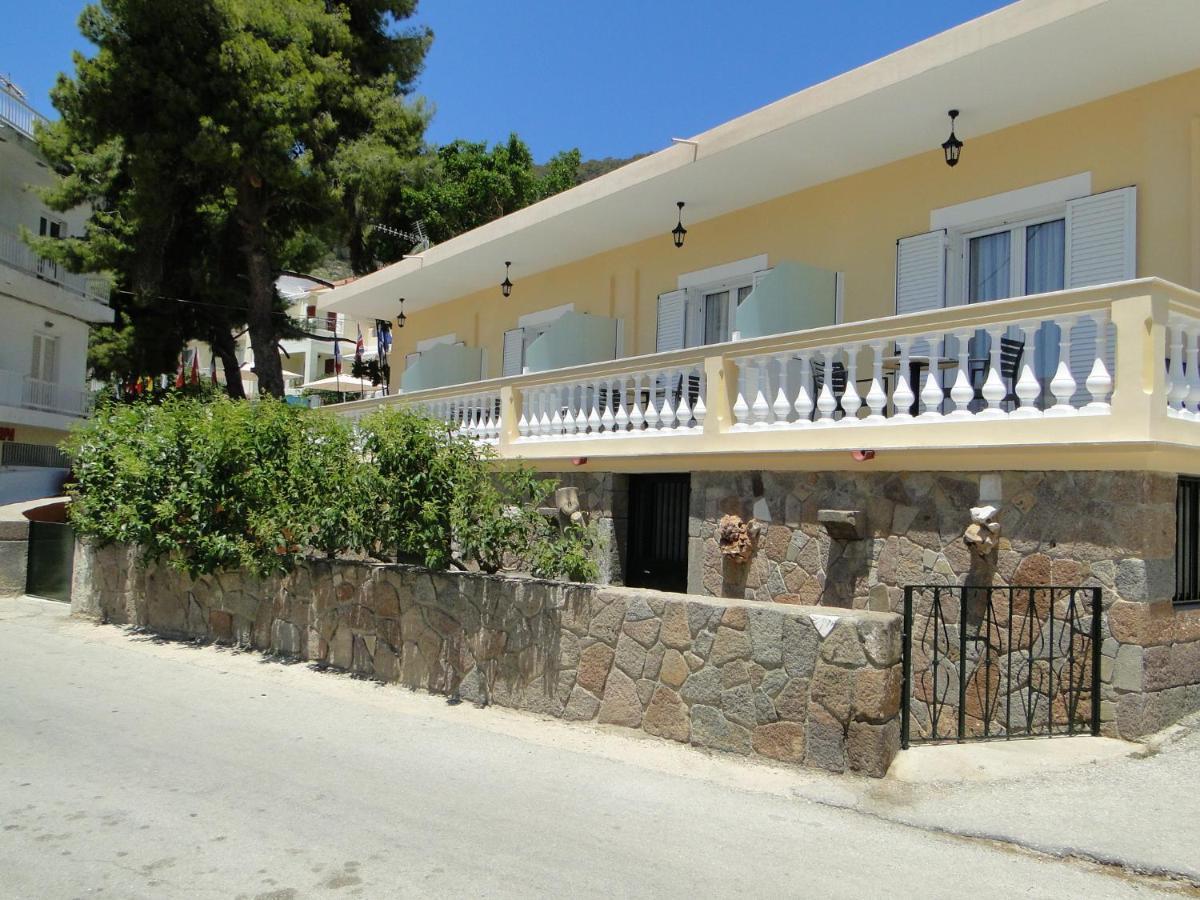 Chrysanthe'S Apartments No2 Poros Town エクステリア 写真