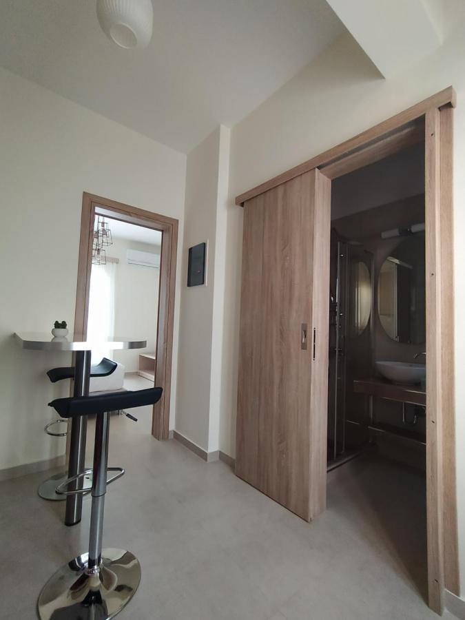 Chrysanthe'S Apartments No2 Poros Town エクステリア 写真